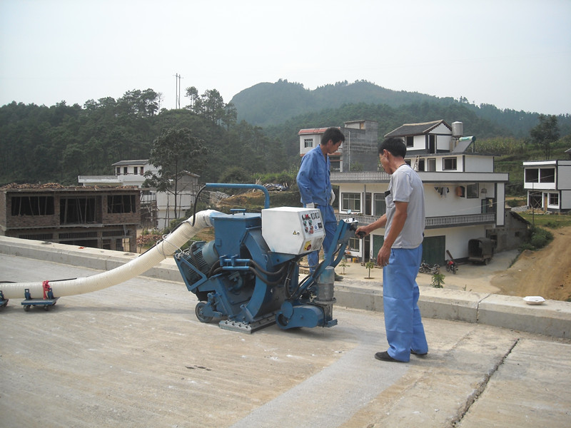 蜀工桥梁抛丸机在桥梁应用中的重要性