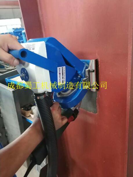 蜀工机械 国内微型垂直抛丸机研制出炉